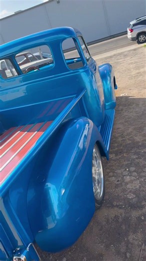 1950 Chevy truck custom built by Peñabro’s customs