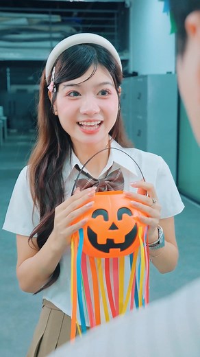 563K views · 27K reactions | Help Others Shine Too at the Costume Party #zunizuni | Zuni | Facebook