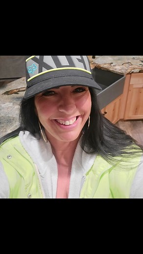 Julie Kay Barnett (@julie.rowe.barnett2024)’s videos with Watch me win - Max_marr22