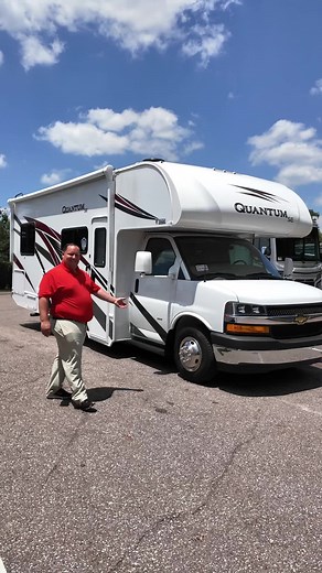 Brand New 2024 4 Quantum SE25 Motorhome with Twin Beds - Only $79,995!