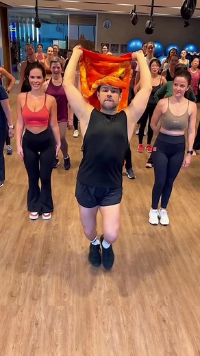 Who’s ready for the weekend? Let’s get into the groove 🥳 #madonna #80s