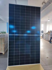 [Hot Item] 640W 650W 660W 670W Silver Frame Bifacial Glass 210mm Monocrystalline Solar PV Module