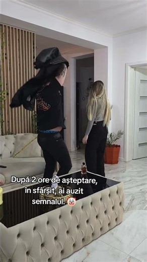 După 2 ore de așteptare, în sfârșit, ai auzit semnalul. 🤡
