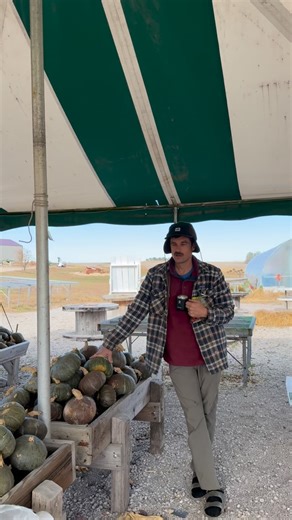 We know times are tough for a lot of families right now and no one should have to worry about putting food on the table. While supplies last, come get 3 winter squash free per family. No questions asked. We have TONS! Just stop in our store and let us know you grabbed some squash! ⏰ Open Tuesday-Sunday 10 AM-6 PM, closed Mondays | Bass Farms L.L.C.