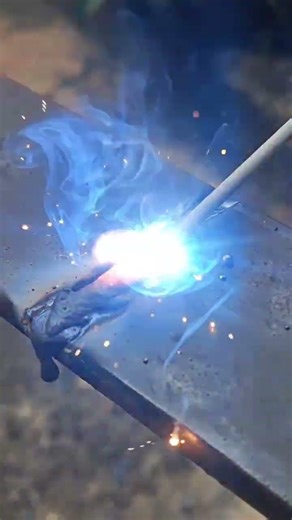 thin metal corner spot welding technique Beginner handyman #welding #stickwelding #tipsandtricks