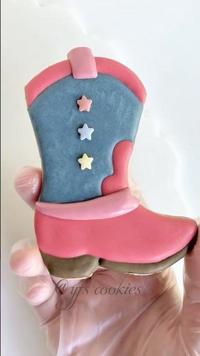 🤠Easy boots cookie decorating for beginners #cookiedecorating #cookies #royalicing #royalicing