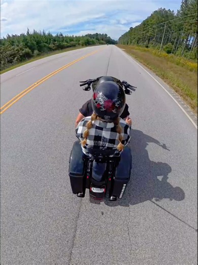 @The Chrome Reckoning I LOVE this song! #husbandandwife #MotorcycleCouple #Relationships #HarleyHalo