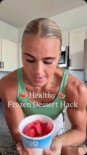 Sugie Addict on Instagram: "Zero Added Sugie Frozen Dessert HACK. Bonus fat loss cheat code snack..😏😉 #healthysnacks #healthysnacking #healthydessert #frozendessert #fatlosstips #shredded"