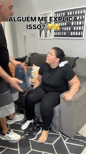 Eu juro que minha memória tá ótima…só esqueço ONDE EU MESMA COLOCO AS COISAS 😂🧦 #rotinareal #memes