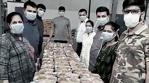 1.9M views · 1.8K shares | Many unsung heroes are leading the war against this pandemic, risking their lives to make sure we are safe. The Times of India is celebrating these #LockdownHeroes. If you know such heroes, do share their stories with us. Because that’s the inspiration the world needs right now. To share stories, log on to- www.toilockdownheroes.com | The Times Of A Better India | Facebook