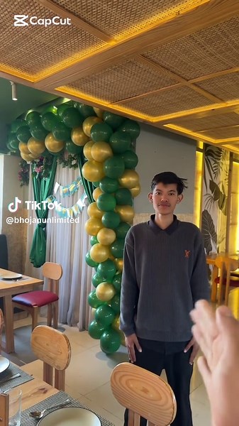 Big thali, bigger flavors. Sizzling plate, sizzling vibes. The Thulo Bideshi Thali and Kumbakarna Sizzle Mix together feel like a full food adventure in one video. If you’re watching this at night… I’m sorry for your cravings. Available; 📍 Our Branches: 1️⃣ Jawalakhel — 📞 9851353707 2️⃣ Kapan — 📞 9851280033 3️⃣ Sitapaila — 📞 9706125499