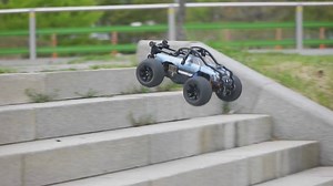 43K views · 506 reactions | Enjoy the #E5 fun anywhere and everywhere ~ 只能說我真的沒有極限！！ #Brushless #MonsterTruck #TeamMagicModel Source : https://www.youtube.com/watch?v=iBCeyXlHb58 | TeamMagicModel | Facebook
