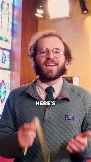 This is how to make a simple palm cross this Sunday.