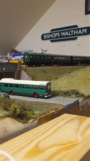 Bachmann Class 205 thumper seen back in the branch line. This is definitely a could have been