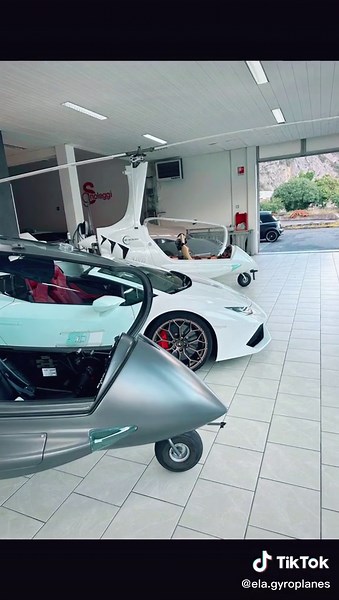 Experience the Thrill of Gyrocopters in Italy