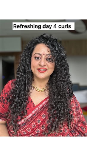 Comment for LINK! 100% non-sponsored!! Finally tried the @fiixmycurls curl jelly activator spray for the first time! And the results are pretty impressive! ✅ As the name suggests, it activates your curls and gives a well-defined look! ✅ gave a medium cast ✅ can be used as a styler for soft hold but not as the only styler, ie may not work on its own - need a gel or a foam! ✅sweet fragrance ✅ Do not spray directly on your hair, but on your palms, and then apply on your hair(as shown in the video) 