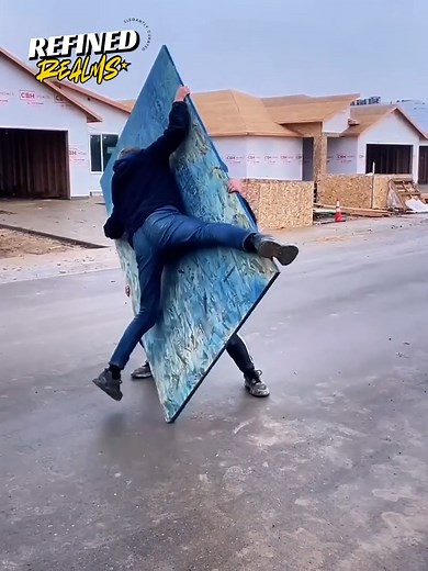 528K views · 1.6K reactions | Watch brilliant hacks and clever techniques that turn hard work into easy wins!  #smartwork #workhacks #GeniusIdeas #EfficiencyTips #WorkSmarter | Refined Realms | Facebook