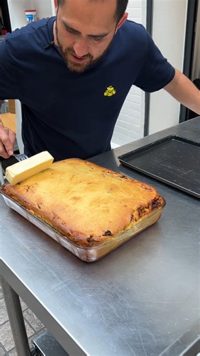Loaded Southwest Cornbread Bake! Indulge in layers of savory goodness with this dish 🌽🧀 | Chefclub GruB