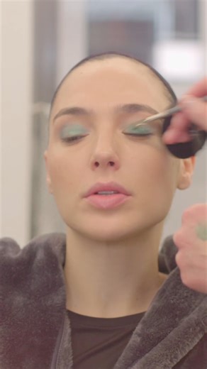 Becoming the Evil Queen 👑🖤 Experience the magic of Disney’s #SnowWhite, only in theaters Friday! Get tickets now: http://fandango.com/DisneySnowWhite | Walt Disney Studios