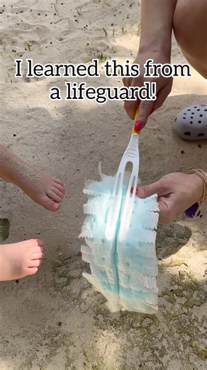 Jeff & Lauren | Secret Best Beach Tip! Swiffer dusters are great for removing sand! #beach #familyvacation #traveltips #vacationtime #BeachLife | Instagram