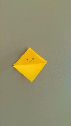 How to make cute bookmark out of sticky notes!