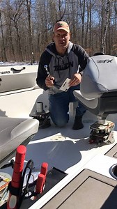 2.5K views · 61 reactions | The best seat base on the market (my opinion). AirWave Pedestal Larson Boats | Walleyedans Guide Service | Facebook
