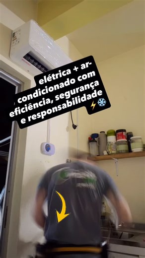 Vm tech Climatiza on Instagram: "elétrica + ar-condicionado com eficiência, segurança e responsabilidade ⚡❄️ Quer conforto e tranquilidade? Chama no direct 📩 #foryou #climatização #arcondicionadosplits #trabalho #viralvideos"
