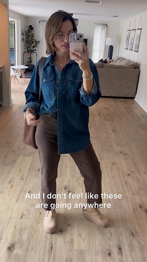 Effortless, affordable and cute! My go to outfit Formula! Like & comment OUTFIT and drop the details! Or shop it here: https://liketk.it/5vzOw Head to Walmart! This chocolate brown wash Is fall perfection! #walmartfashion #walmartstyle #momoutfit #casualoutfitideas #falloutfitideas | Alexandra Olavarria-O'Hanlan