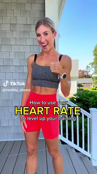 Optimize your training with heart rate zones! 🏃‍♀️❤️ Train smarter and reach your goals faster by utilizing your heart rate! Scientifically proven, heart rate zone training can boost endurance, stamina & overall performance 🏆 The beauty of heart rate training is its personalized approach! Every runner is unique, & this method adjusts to your individual effort levels 💪🏼 Here are different heart rate zones to monitor: 1️⃣ Zone 1 (Aerobic Endurance - 50-60% of Max HR): This zone aids recovery &
