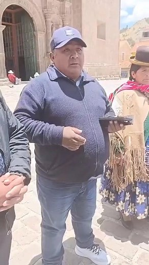 31K views · 159 reactions | #DiarioSinFronteras #Puno | Conflicto por acoso político se agudiza: Regidores de Chucuito Juli, defienden al Alcalde y piden que regidora denunciante se retracte | Diario Sin Fronteras | Facebook