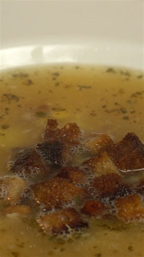 Garlic soup, also known as česnečka, is a traditional Czech soup. Its preparation is simple, and even a beginner can make it easily. I love garlic soup, and today I’m cooking it according to my mom’s recipe. | Vaříme s Kubíčkem