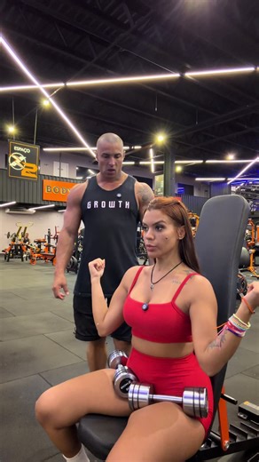 Ela mete bronca de musa fitness