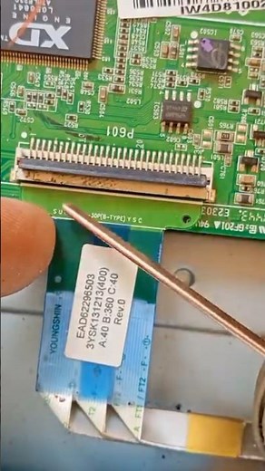 installing lvds cable. #electronic #tutorial #repairs #knowledge