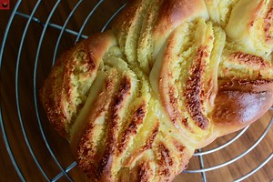 Asian Coconut Bread 椰蓉面包