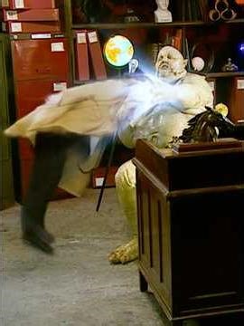 What is he doing to that human?#youtubeshorts #shortsvideo #shorts #tvshow