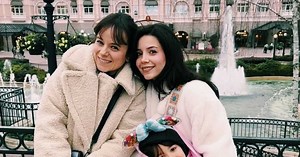 Alizée maman comblée : la chanteuse dévoile les images de sa vie de famille avec ses deux filles et son mari Grégoire Lyonnet