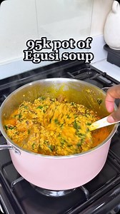 This is what my 95k pot of egusi soup looks like🤤.. Whatever way you want to cook your egusi soup please and please, rinse it before grinding. Ingredients are; Egusi Onions Crayfish Tatashe and scotch bonnets Palm oil Cooked cowlegs and assorted meats Softened Stock fish Panla fish Seasoning cube and salt Ugu leaf#uziza leaf @buchymix digital blender and mini chopper to the rescue 🥰🥰. | Aramide’s Kitchen