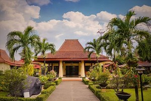 10 Rumah Adat Jawa Barat dan Keunikannya