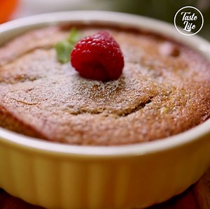 Whether it's for breakfast or for dessert, you can't go wrong with a banana bread recipe.🍌🍞 Recipe: https://www.tasteshow.com/product/banana-bread-with-walnuts-and-caramel-bourbon-sauce_20034.html | Taste Life