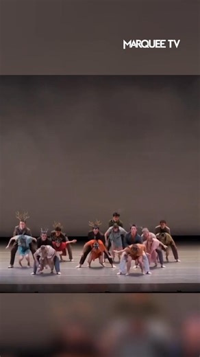 You can’t outrun time—but can you dance with it?🕰️🩰 A meditation on aging and the fleeting nature of time, Elapse is a visually stunning work by choreographer Disha Zhang. Premiering as part of Houston Ballet’s 50th anniversary season, it marked Zhang’s first choreographic commission for the company—one that fuses intricate movement with deep emotion. Set to Zeng Xiogang’s evocative score, where natural sounds blend with echoes of traditional Chinese music, the dancers move with quiet precisio