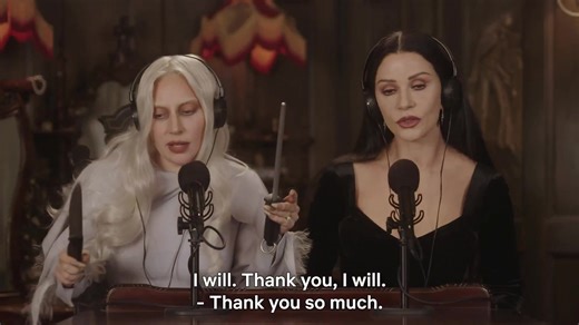 51K views · 2K reactions |  | Divertido momento entre Lady Gaga y Catherine Zeta-Jones Gaga: “¡Voy a ponerlo en mi próximo álbum, muchas gracias!” AñCatherine: “Solo no te olvides de acreditarme por la idea.” Gaga: “Claro. ¡Siempre hay que dar crédito a las reinas!”  | T-ia Facts | Facebook