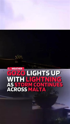 The storm that hit the Maltese islands yesterday evening isn’t letting up just yet! Locals woke up today to more thunder, lightning, and heavy downpours across the islands. A striking video shared by local Facebook weather page ‘Maltese Islands Weather’ captured lightning flashing dramatically over Gozo, reminding everyone that this storm means business. The wet and wild weather isn’t going anywhere soon, with forecasts showing it will continue throughout the weekend, and temperatures feeling ar