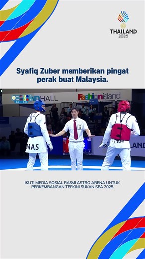 Syafiq Zuber cukup cemerlang hari ini, namun terpaksa akur dengan lawan dari Thailand, sekaligus menamatkan dengan Perak untuk acara lebih 80kg & kurang 87kg. Saksikan siaran langsung di Astro Arena, saluran 801 & 802! #KitasemuaTeamMAS • #ChampionsRising • #SEAGamesThailand2025 • #33rdSEAGames