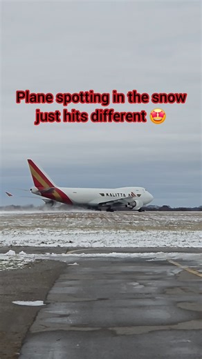 plane spotting in the snow ❄️ #aviation #planespotting #christmas