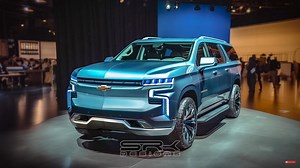 Refreshed 2025 Chevrolet Suburban Quickly Morphs Into a Full-Size EV Behemoth