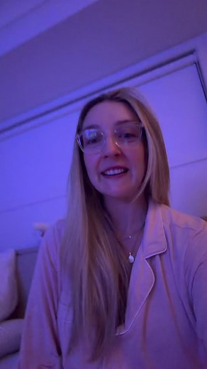 66K views · 2.2K reactions | Lock in xo Want more ➡️ subscribe for beginner, intermediate and advanced workouts. Disclaimer: always see a Women’s health physio before doing these. These are not recommended for everyone. #womenshealthphysio #pelvicfloorexercises #womenshealth #pelvicfloor #pelvicfloorhealth | Female Physio Co. | Facebook