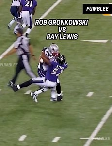 ¡GRONK VS RAY! #NFL #Raylewis #Gronk #NFLfootball | Fumblee