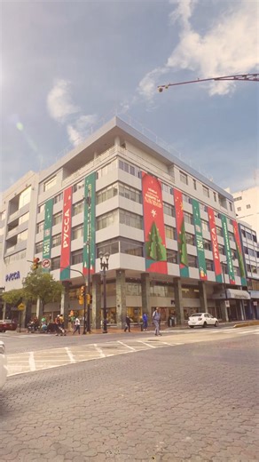 PYCCA on Instagram: "🎄✨ ¡La magia ya está aquí! En Pycca la Navidad llegó para llenar cada rincón de brillo, alegría y momentos únicos. 🌟🎁 ¿Listo para vivir la temporada más especial del año con nosotros? ❤️"