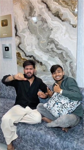 Introducing the "VitaWear SmartBand," a next-generation wearable gadget🎉