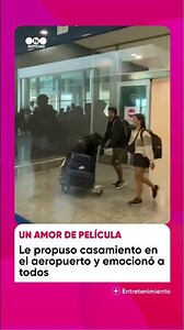 Marriage proposal at the airport ❤️🛩️